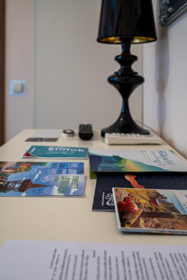 Accomo Apartmanhaz Siófok Zewnętrze zdjęcie