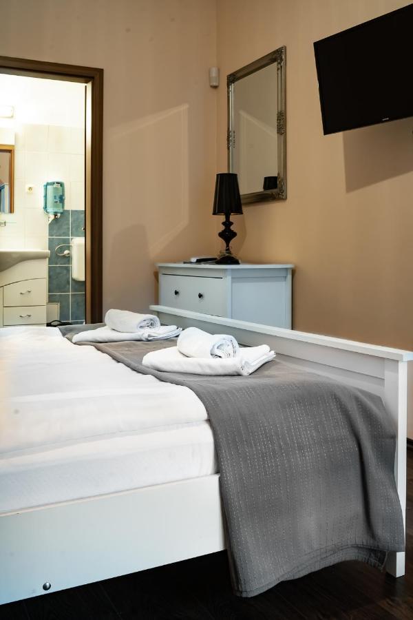 Accomo Apartmanhaz Siófok Zewnętrze zdjęcie