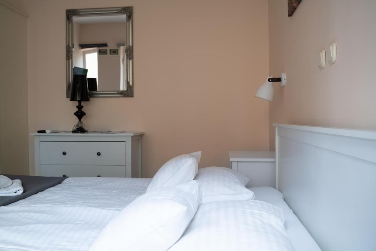 Accomo Apartmanhaz Siófok Zewnętrze zdjęcie
