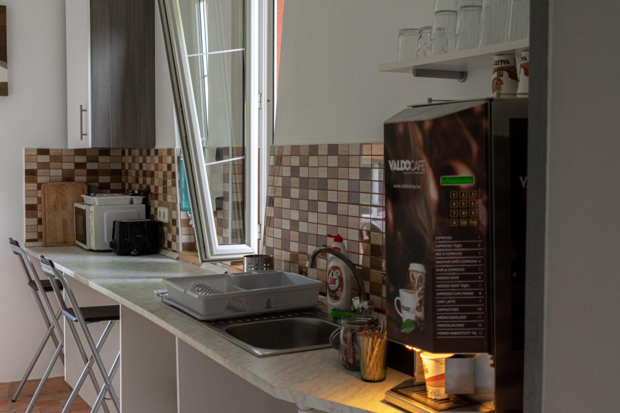 Accomo Apartmanhaz Siófok Zewnętrze zdjęcie
