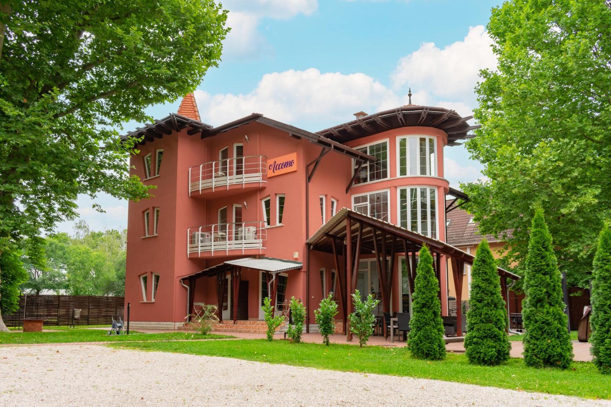 Accomo Apartmanhaz Siófok Zewnętrze zdjęcie